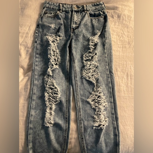 Mid-Washed Distressed Boyfriend Jeans - Picture 1 of 2